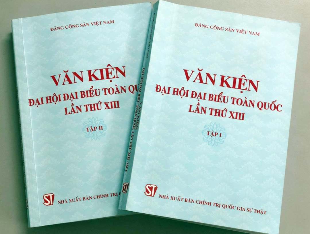 Phong cách ngôn ngữ chính luận là gì?